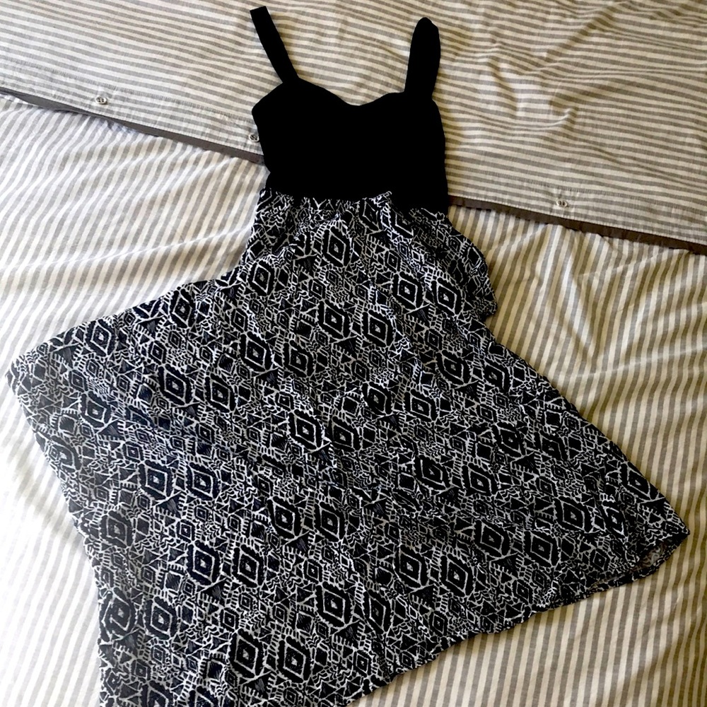 Mudd XS Maxi Tribal Dress